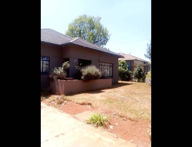 3 BEDROOM HOUSE FOR SALE IN WYCHWOOD